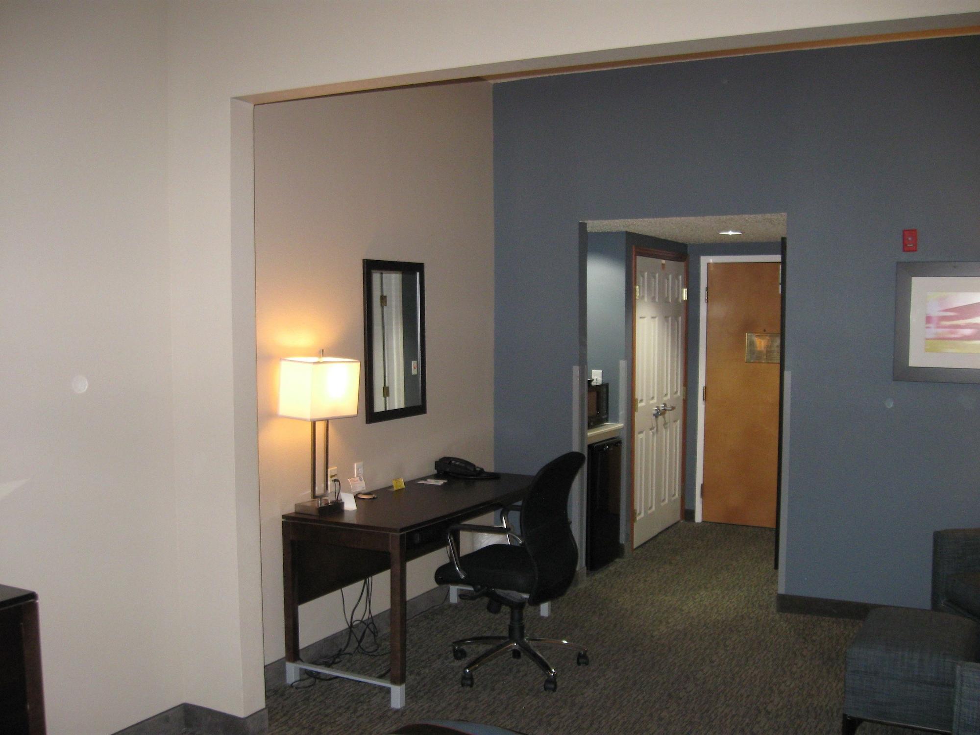 Hotel Wingate By Wyndham Fargo Extérieur photo