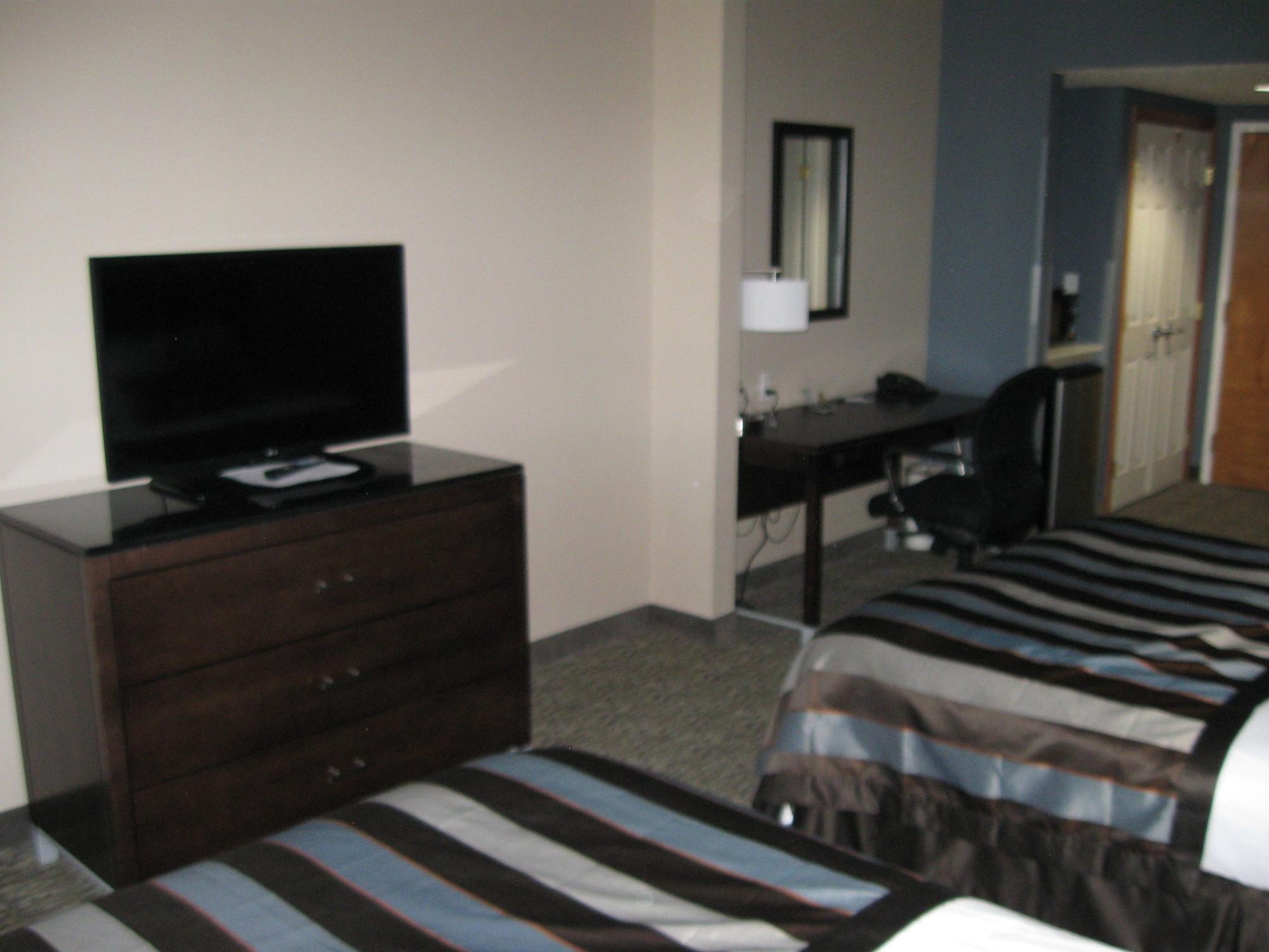 Hotel Wingate By Wyndham Fargo Extérieur photo