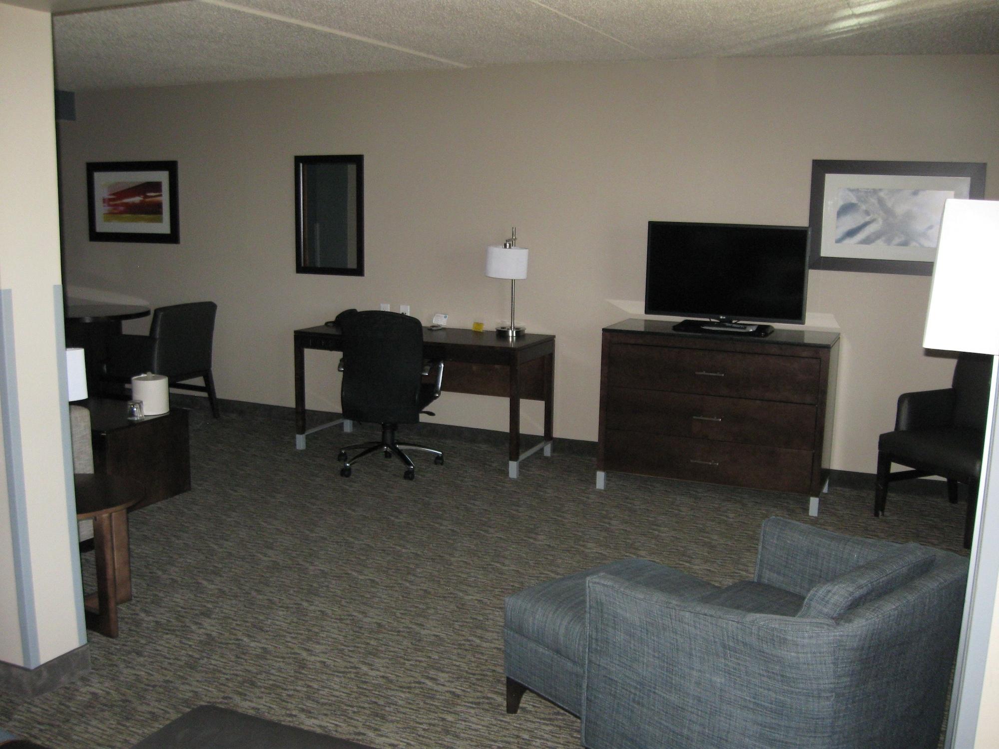 Hotel Wingate By Wyndham Fargo Extérieur photo