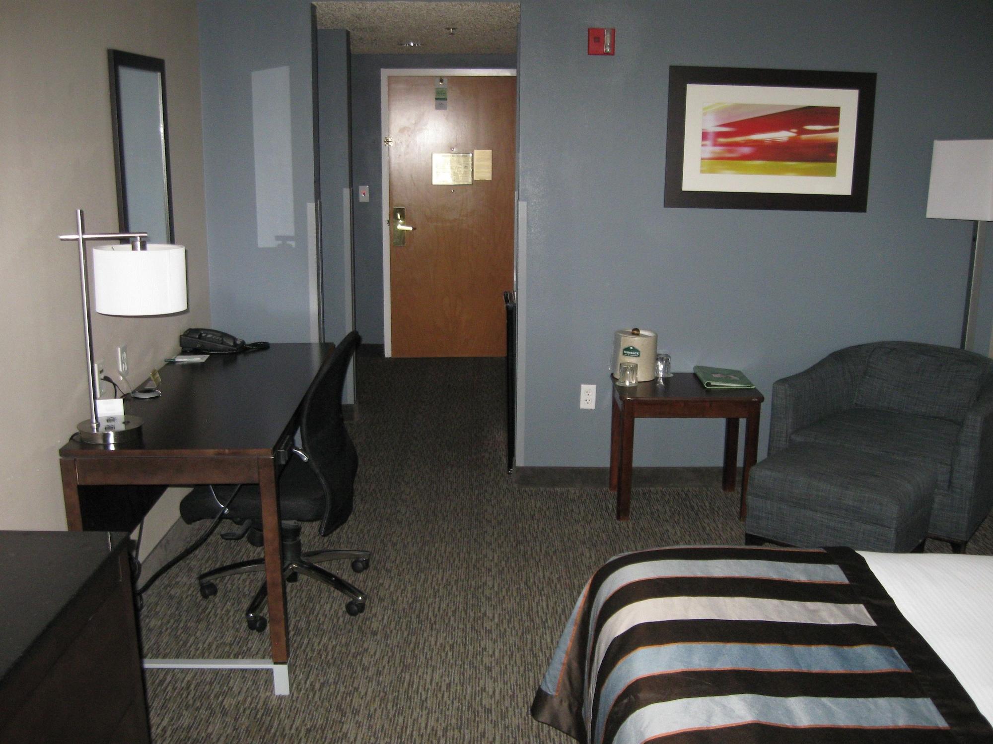 Hotel Wingate By Wyndham Fargo Extérieur photo