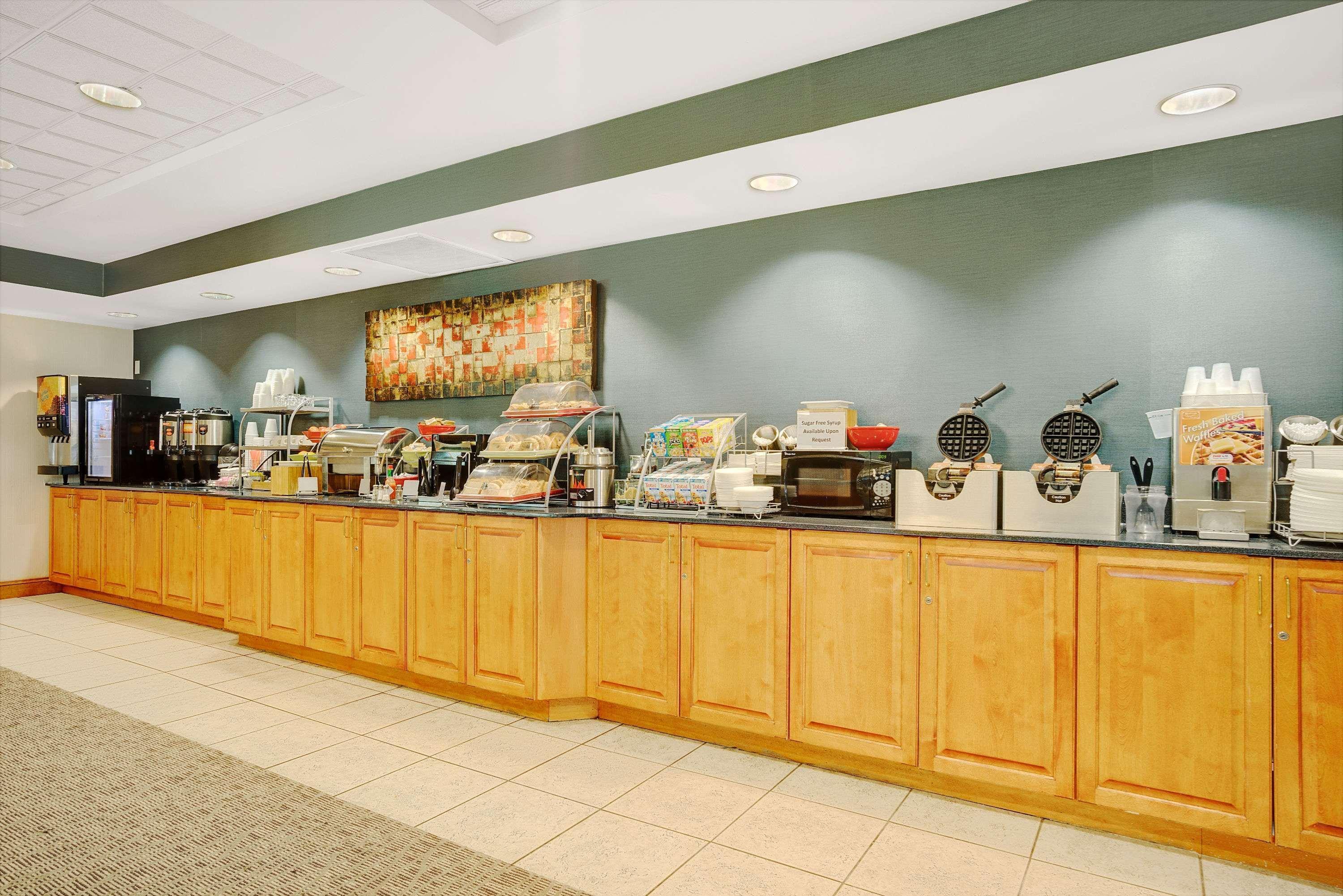 Hotel Wingate By Wyndham Fargo Extérieur photo