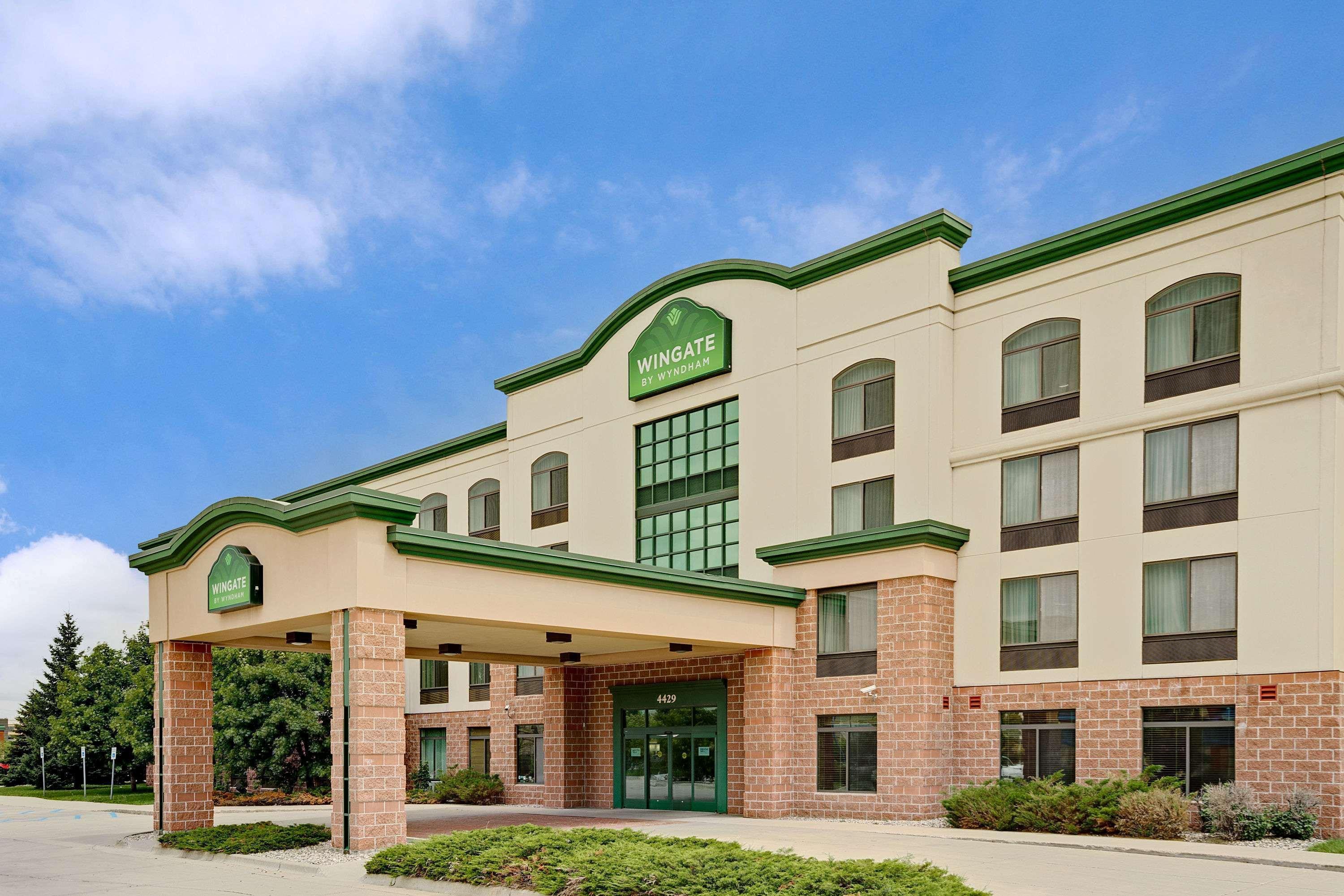 Hotel Wingate By Wyndham Fargo Extérieur photo