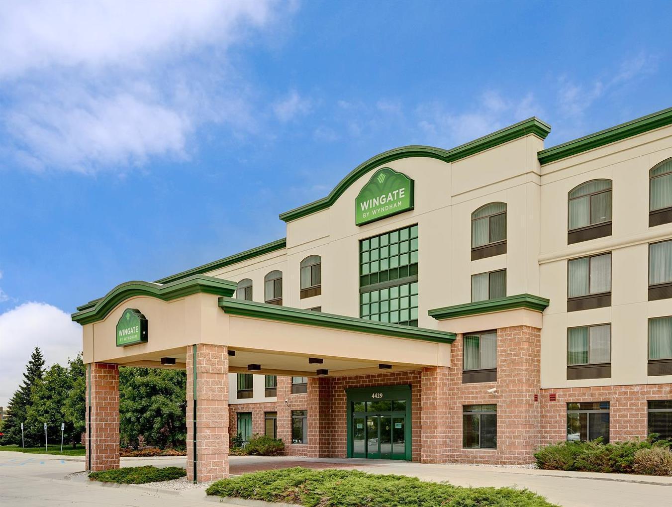 Hotel Wingate By Wyndham Fargo Extérieur photo